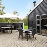 Cozy In With Kitchen Logstor